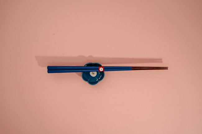 Kawai Traditional Chopsticks & Rest Konjo (Blue) - Thecooksedge
