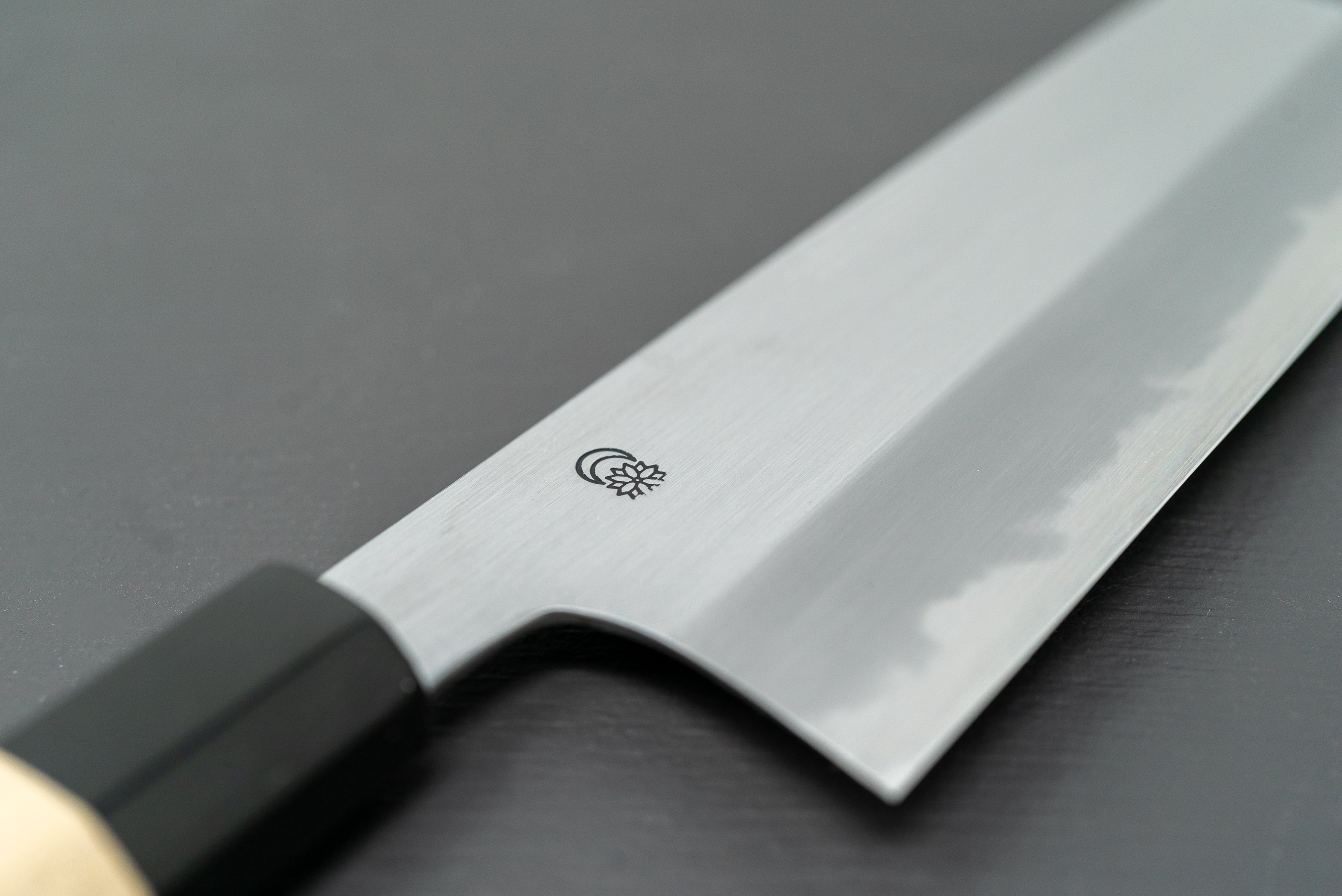 Sakai Kikumori Kikuzuki Kasumi Nakiri 180mm - Thecooksedge