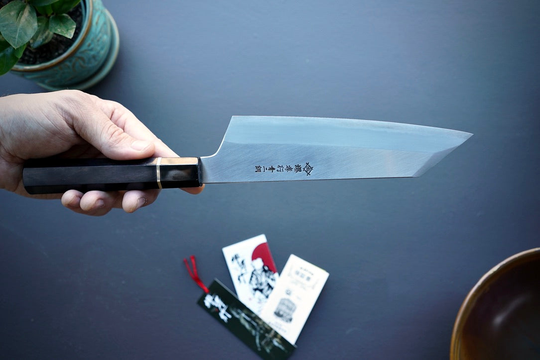 Itsuo Doi Homura SP Kengata Santoku 195mm w/Saya - Thecooksedge