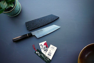 Itsuo Doi Homura SP Kengata Santoku 195mm w/Saya - Thecooksedge