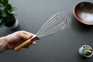 Best Wood Handle Balloon Whisk - Thecooksedge