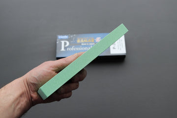 Naniwa professional 400 grit 210x70x20mm - Thecooksedge