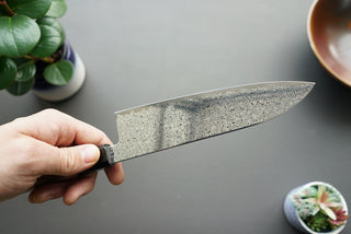 Hatsukokoro Sunaarashi Kurozome Damascus Santoku 180mm - Thecooksedge