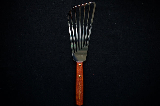 Nogent 3 star wood handle fish spatula - Thecooksedge