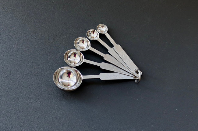 Stainless steel measuring spoons - Thecooksedge
