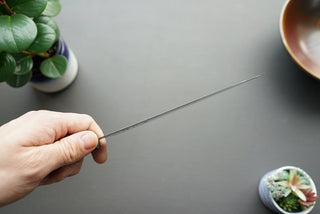 Hatsukokoro Sunaarashi Kurozome Damascus Santoku 180mm - Thecooksedge