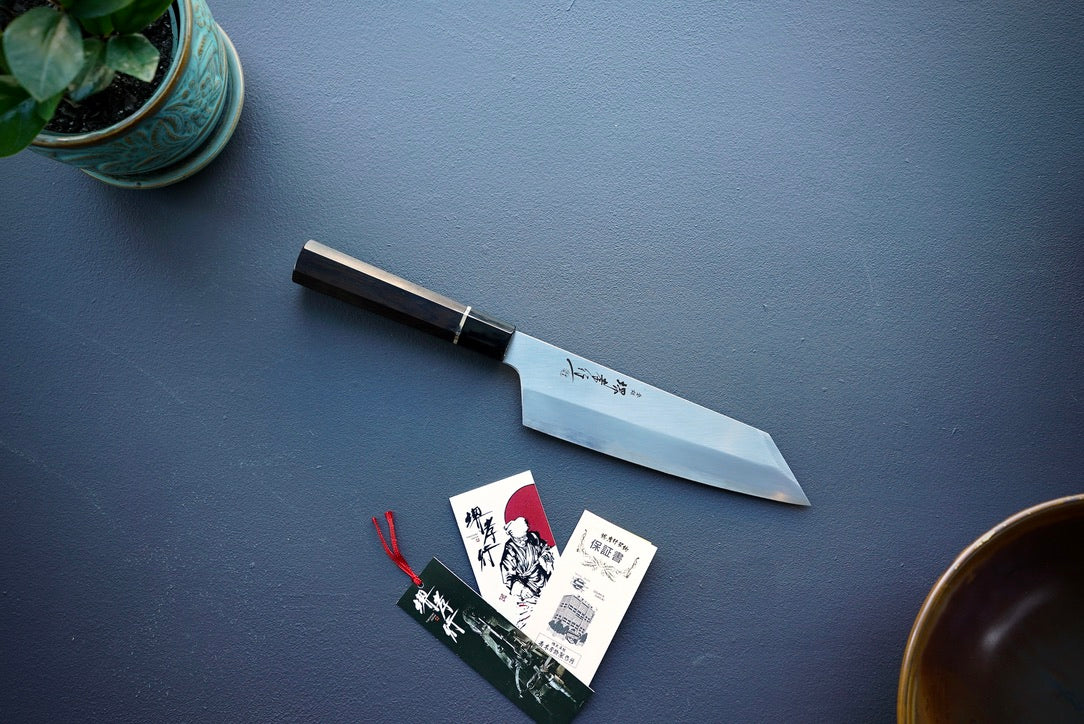 Itsuo Doi Homura SP Kengata Santoku 195mm w/Saya - Thecooksedge