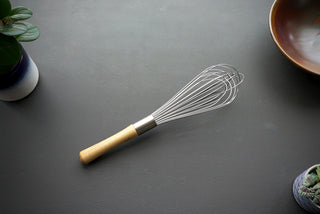 Best Wood Handle Balloon Whisk - Thecooksedge