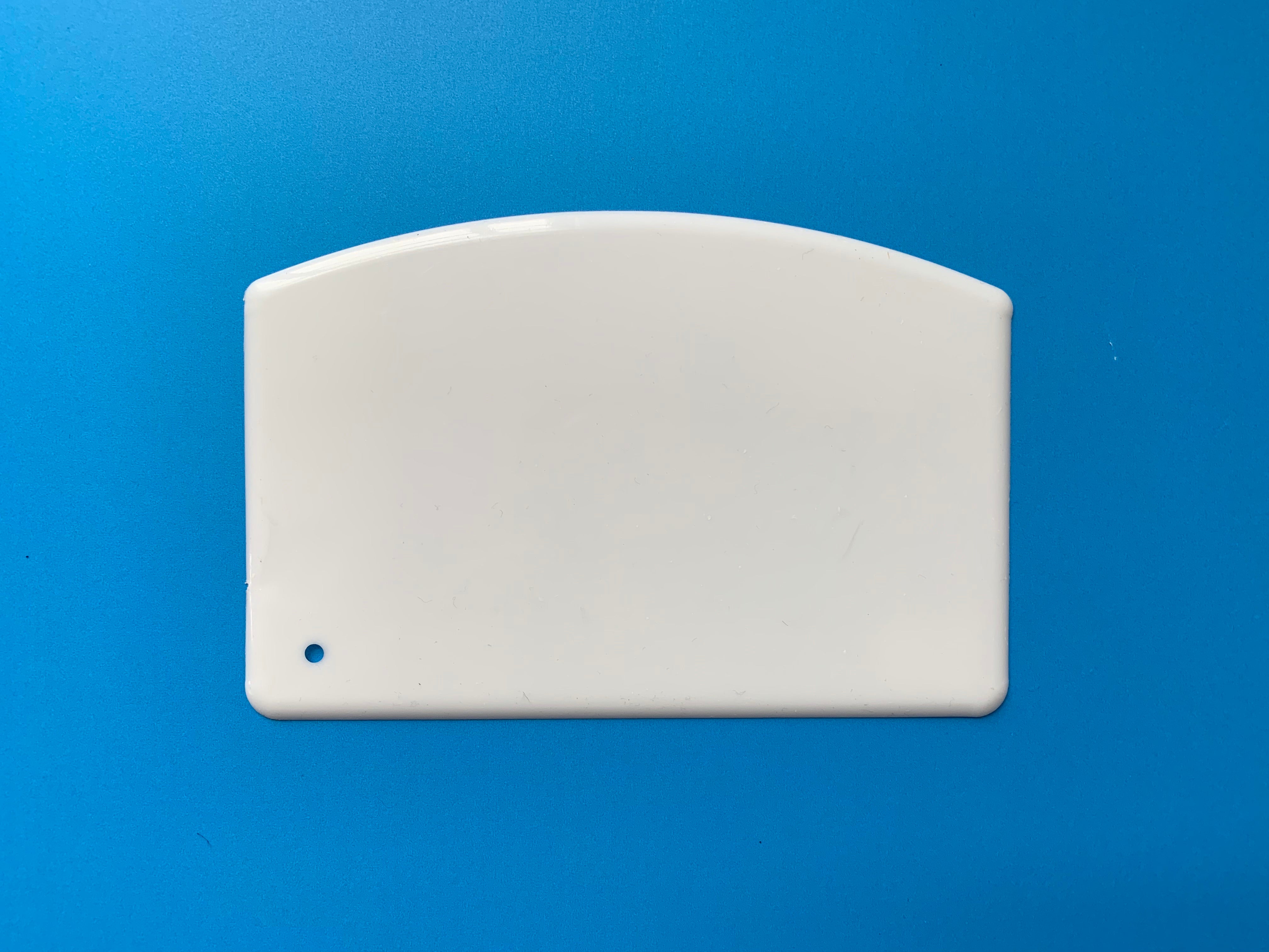 Large plastic bowl scraper - Thecooksedge
